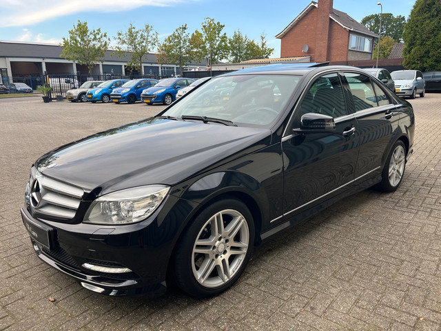 Foto 8 van Mercedes-Benz C-klasse 300 Avantgarde AMG V6 2010