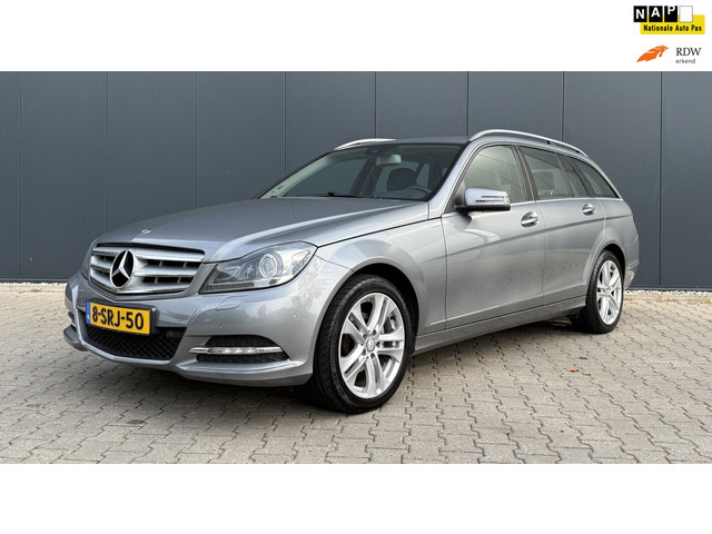 Foto 2 van Mercedes-Benz C-klasse Estate 180 Ambition Avantgarde Airco Cruise Navi