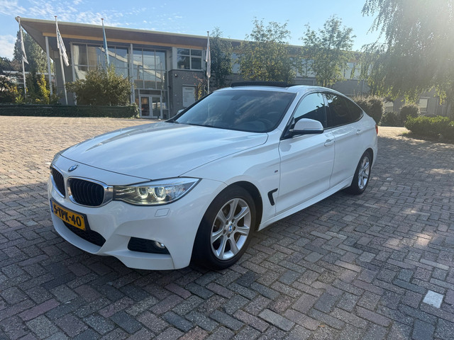 Foto 8 van BMW 3-serie Gran Turismo 320i Executive_PANORAMADAK_NETTE AUTO