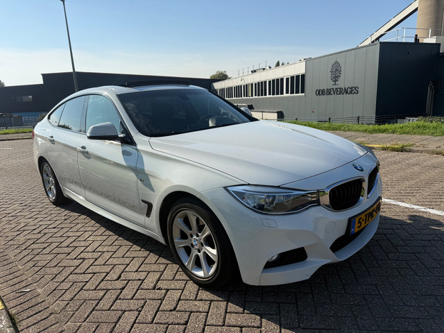 Foto 7 van BMW 3-serie Gran Turismo 320i Executive_PANORAMADAK_NETTE AUTO