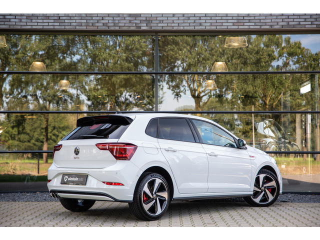 Foto 3 van Volkswagen Polo 2.0 TSI GTI , Adaptive cruise, Stoelverwarming, Sportstuur, Lane assist,