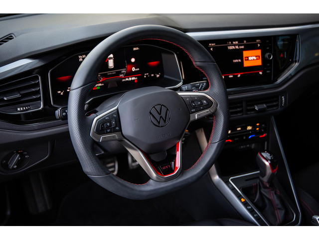 Foto 5 van Volkswagen Polo 2.0 TSI GTI , Adaptive cruise, Stoelverwarming, Sportstuur, Lane assist,