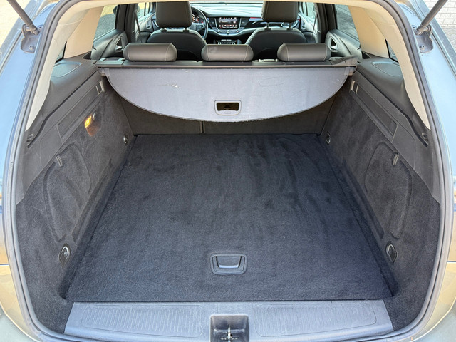 Foto 2 van Opel Astra Sports Tourer 1.4 Innovation