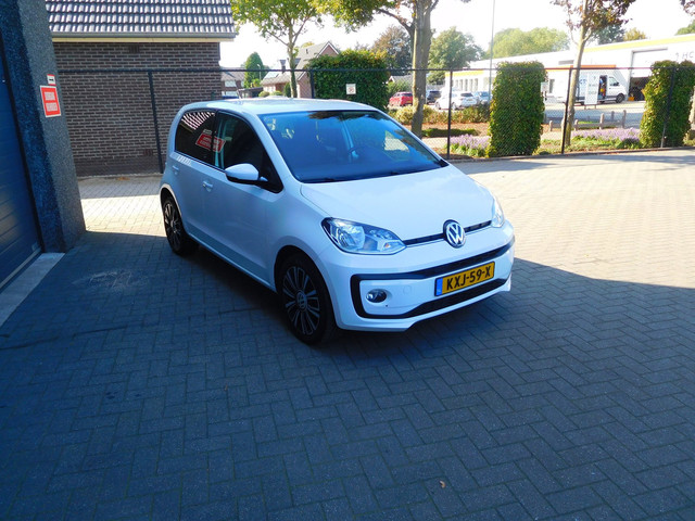 Foto 8 van Volkswagen UP sound 1.0 BMT up! beats