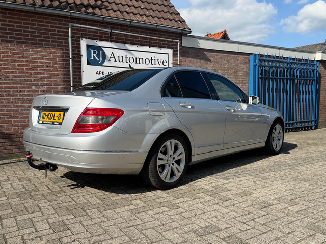 Foto 9 van Mercedes-Benz C-Klasse 180 Kompressor NAP/NAVI/CLIMA