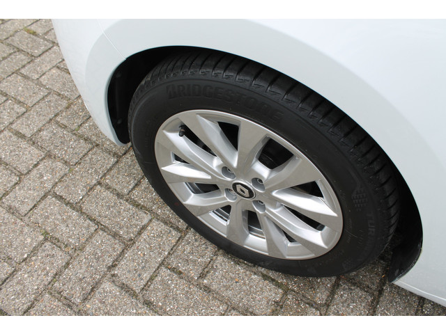 Foto 8 van Renault Clio 1.0 TCe Intens | Climat Control | Navigatie groot scherm| Half leder |