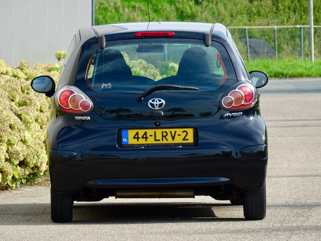 Foto 5 van Toyota Aygo 1.0-12V Comfort | 5-Deurs | Perfect Onderhoud | NL |