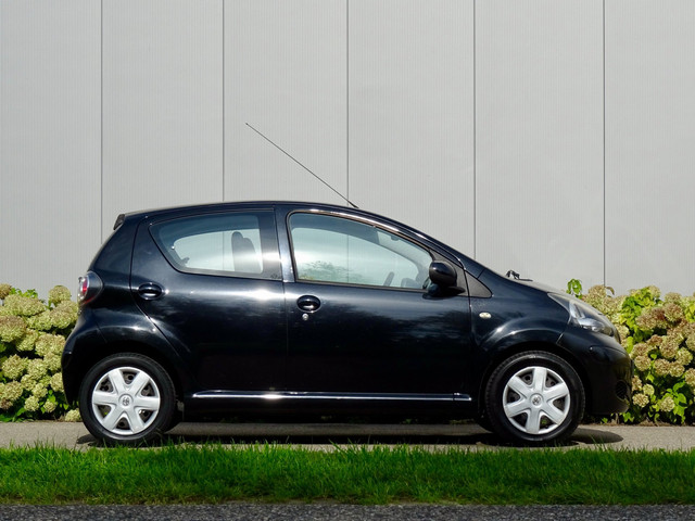 Foto 4 van Toyota Aygo 1.0-12V Comfort | 5-Deurs | Perfect Onderhoud | NL |