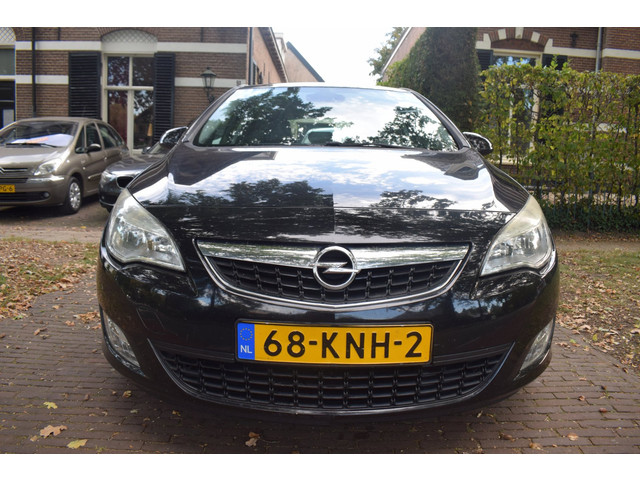 Foto 2 van Opel Astra 1.6 Cosmo Leer/Cruise/Airco