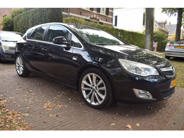 Foto 3 van Opel Astra 1.6 Cosmo Leer/Cruise/Airco