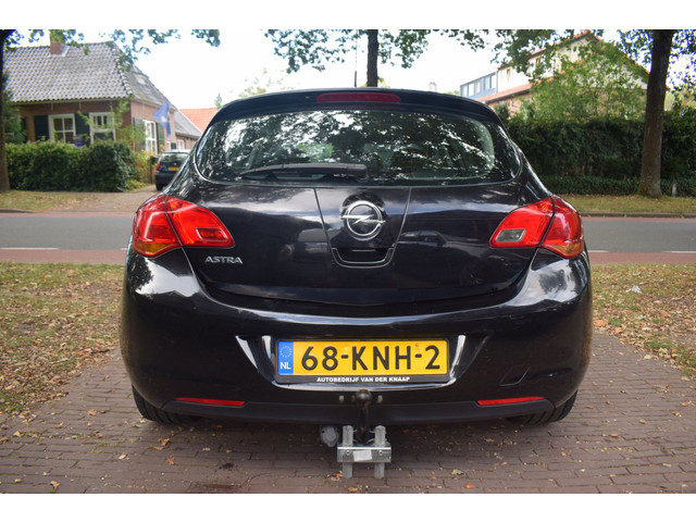 Foto 6 van Opel Astra 1.6 Cosmo Leer/Cruise/Airco