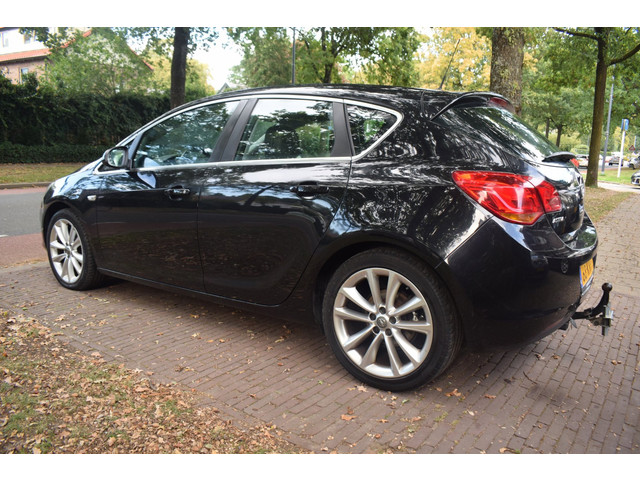 Foto 7 van Opel Astra 1.6 Cosmo Leer/Cruise/Airco