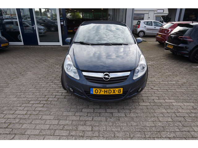 Foto 10 van Opel Corsa 1.4-16V Enjoy , Airco , Incl nw apk/beurt & 3 mnd 100% garantie