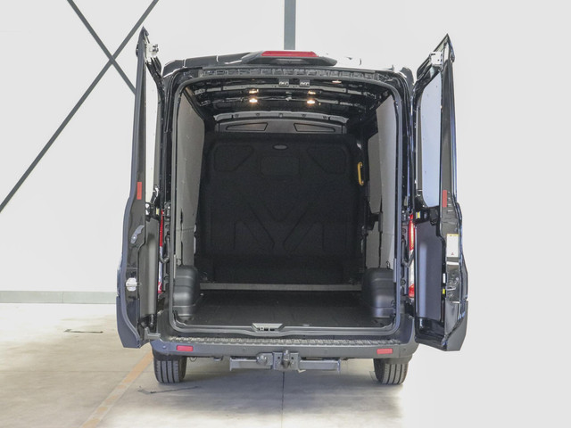 Foto 4 van Ford Transit 130pk L2H2 Automaat Trekhaak Airco 360°Camera DAB+
