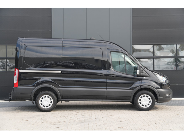 Foto 8 van Ford Transit 350 2.0 TDCI L2H2 Trend 130pk - ACC - Blindspot - Camera - Trekhaak - Opstap - Rijklaar