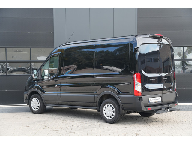 Foto 4 van Ford Transit 350 2.0 TDCI L2H2 Trend 130pk - ACC - Blindspot - Camera - Trekhaak - Opstap - Rijklaar