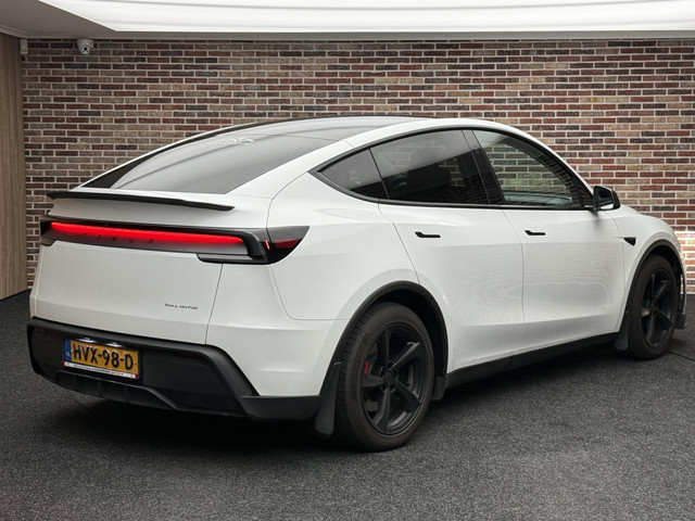Foto 10 van Tesla Model Y Premium Long Range AWD 75 kWh Facelift | Uniek
