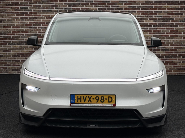 Foto 8 van Tesla Model Y Premium Long Range AWD 75 kWh Facelift | Uniek