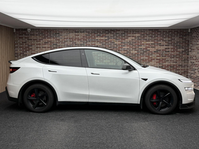 Foto 7 van Tesla Model Y Premium Long Range AWD 75 kWh Facelift | Uniek
