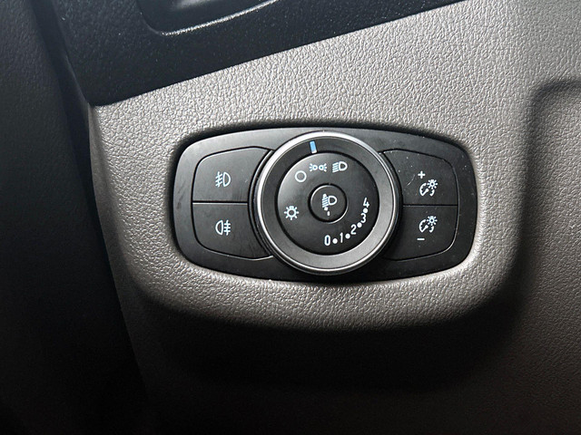 Foto 10 van Ford Transit Connect 1.5 EcoBlue L2 Trend Navigatie Airco DAB+ Parkeersensoren Camera Bluetooth LM V