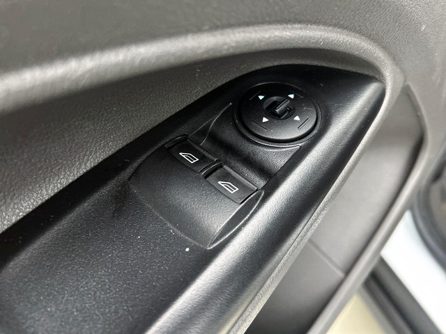 Ford Transit Connect 1.5 EcoBlue L2 Trend Navigatie Airco DAB+ Parkeersensoren Camera Bluetooth LM V