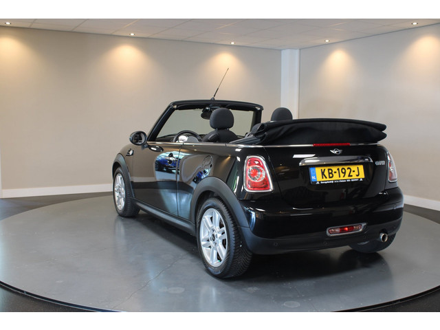 Foto 10 van Mini Cabrio 1.6 Cooper Chili *Sfeerverlichting* Stoelverw.|Climate|Cruise|PDC|Half-Leder|6-Bak|Autom