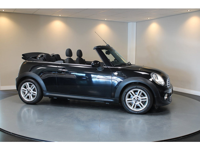 Foto 8 van Mini Cabrio 1.6 Cooper Chili *Sfeerverlichting* Stoelverw.|Climate|Cruise|PDC|Half-Leder|6-Bak|Autom