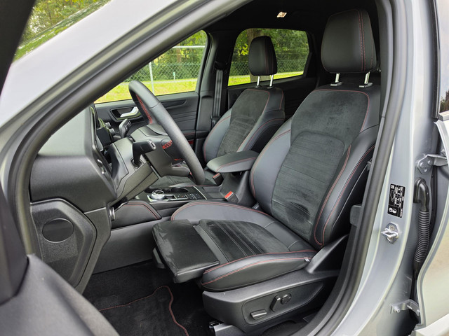 Foto 6 van Ford Kuga 2.5 PHEV 225PK ST-Line X | BLACK PACK | NL-AUTO | AGR STOELEN | TREKHAAK | 1E EIGENAAR | W