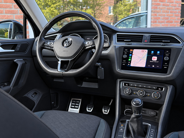 Foto 3 van Volkswagen Tiguan 1.5 TSI Comfortline Business | Carplay Navi | Trekhaak | Airco | Cruise | Velgen