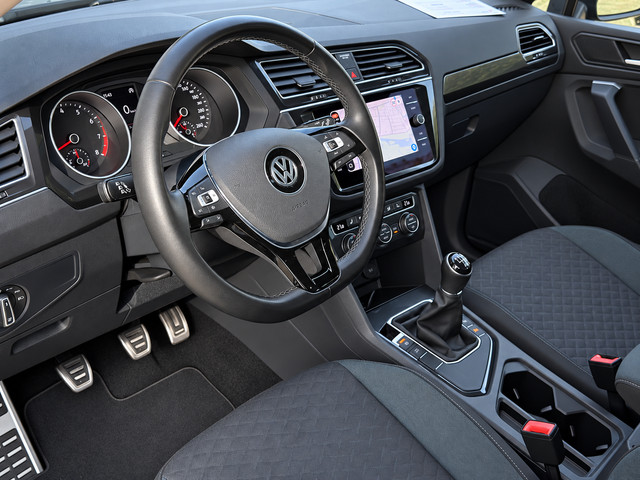 Foto 7 van Volkswagen Tiguan 1.5 TSI Comfortline Business | Carplay Navi | Trekhaak | Airco | Cruise | Velgen