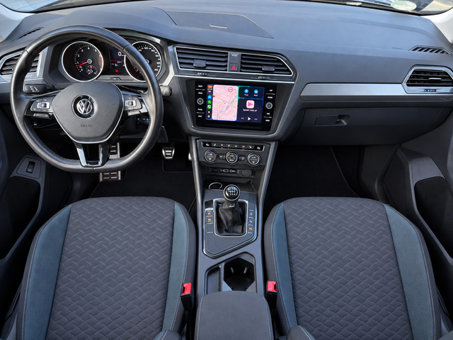 Foto 10 van Volkswagen Tiguan 1.5 TSI Comfortline Business | Carplay Navi | Trekhaak | Airco | Cruise | Velgen