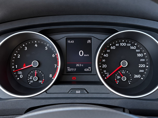 Volkswagen Tiguan 1.5 TSI Comfortline Business | Carplay Navi | Trekhaak | Airco | Cruise | Velgen