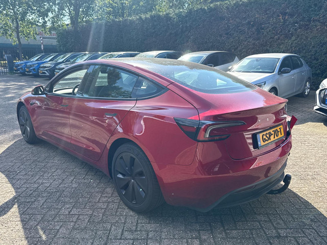 Foto 9 van Tesla Model 3 RWD 60 kWh let op rechter achter schade.