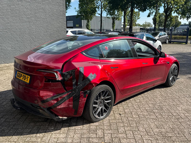 Foto 8 van Tesla Model 3 RWD 60 kWh let op rechter achter schade.
