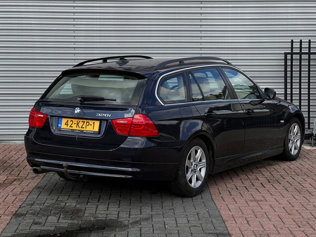 Foto 6 van BMW 3-serie Touring 320i Business Line AIRCO|LEER|NAVI