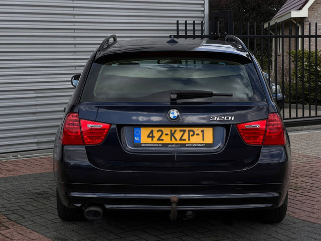 Foto 5 van BMW 3-serie Touring 320i Business Line AIRCO|LEER|NAVI