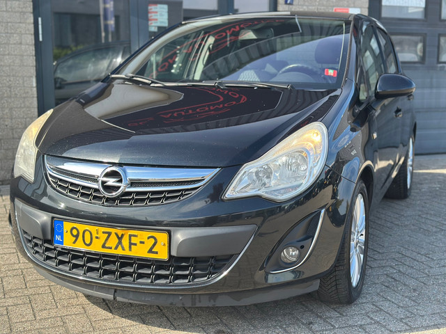 Foto 2 van Opel Corsa 1.4 Turbo Cosmo / Stuurverwarming / Navi / NAP / Stoelverwarming / Airco