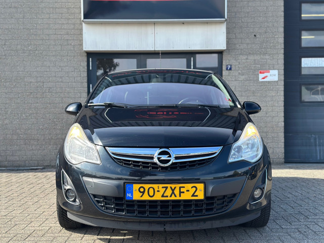 Foto 4 van Opel Corsa 1.4 Turbo Cosmo / Stuurverwarming / Navi / NAP / Stoelverwarming / Airco