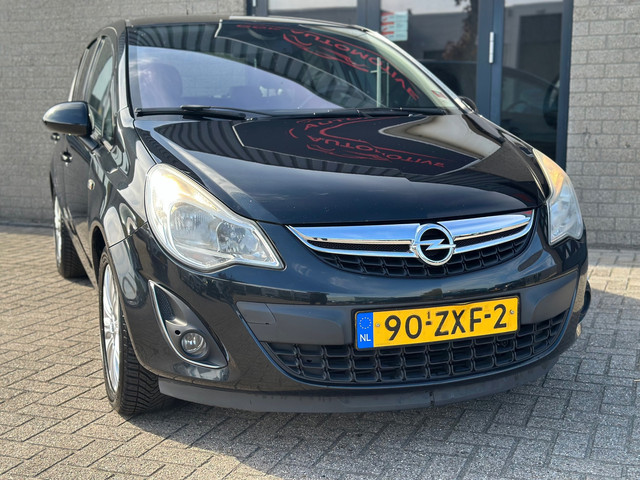 Foto 7 van Opel Corsa 1.4 Turbo Cosmo / Stuurverwarming / Navi / NAP / Stoelverwarming / Airco