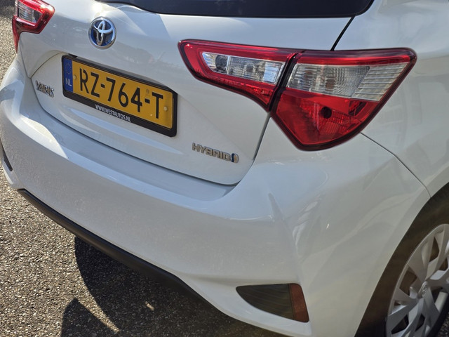 Foto 4 van Toyota Yaris 1.5 Hybrid Aspiration PERFECT ONDERHOUDEN ZEER MOOI NAVI CAMERA ENZ