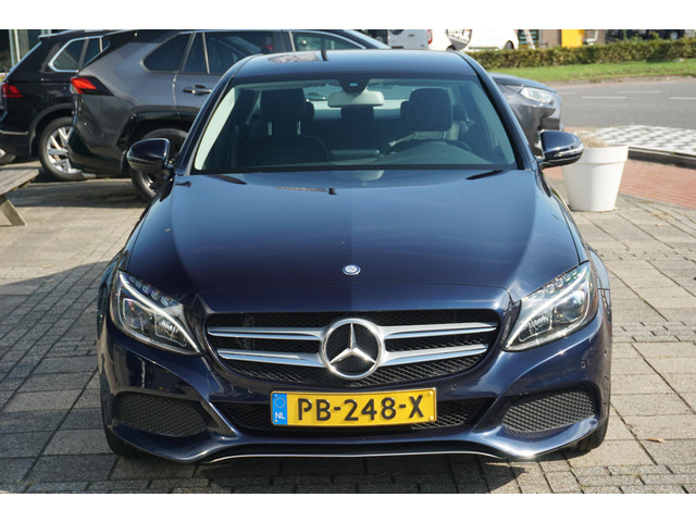Foto 9 van Mercedes-Benz C-klasse 180 Business Solution