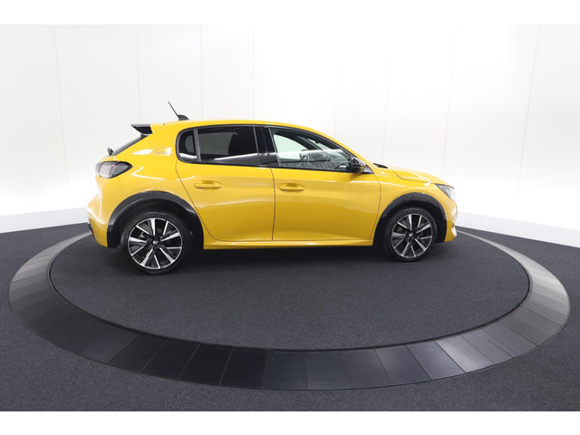 Foto 4 van Peugeot 208 PureTech 100 EAT8 GT-Line | Camera | Keyless Entry | Navigatie | Parkeersensoren | Apple