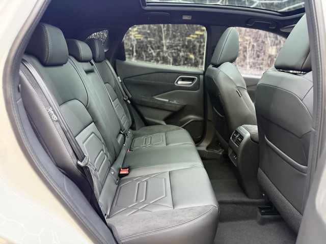 Foto 2 van Nissan QASHQAI 1.5 e-Power N-Design Comfort pakket PANO CARPLAY STOEL STUUR VERWARMING ENZV