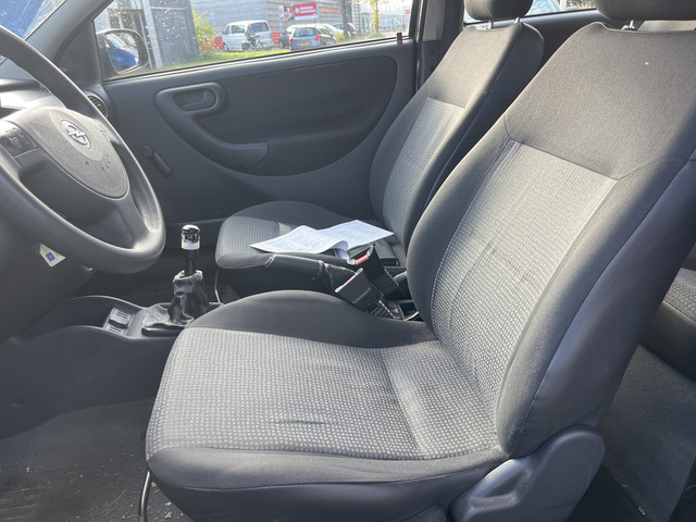 Foto 5 van Opel Corsa 1.4-16V Rhythm Apk 06-09-2027 (bj 2005)