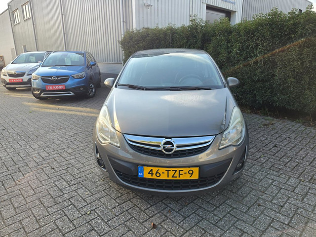 Foto 3 van Opel Corsa 1.4-16V Anniversary Edition 1e eigenaar