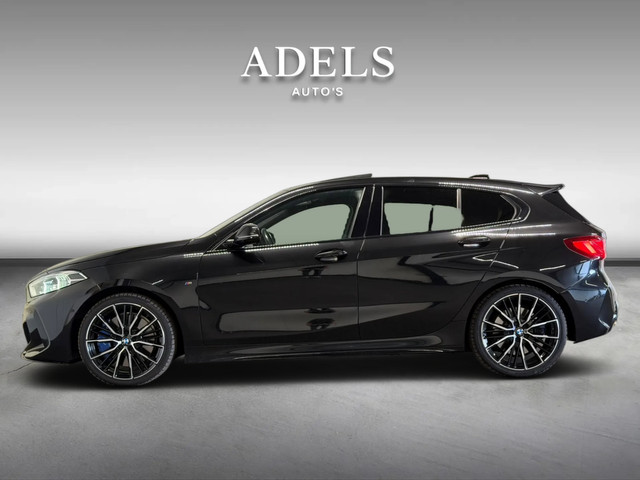 Foto 6 van BMW 1-serie M135i xDrive High Executive Panodak Leder HUD Harman Kardon Camera Carplay Dealer Onderh