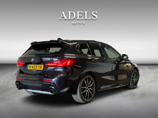 Foto 4 van BMW 1-serie M135i xDrive High Executive Panodak Leder HUD Harman Kardon Camera Carplay Dealer Onderh