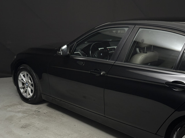 Foto 5 van BMW 3-serie 320i Executive *Navi*Automaat*NAP* (bj 2012)