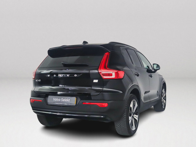 Volvo XC40 Recharge Core 70 kWh | SOH 93% | Parkeercamera | Stoel- en stuurverwarming | Cruise contr