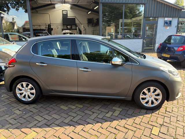 Foto 2 van Peugeot 208 1.0 PureTech Access Airco/Navigatie